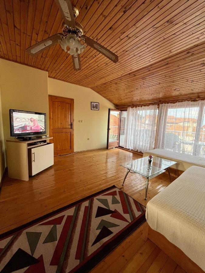 Апартаменти За Гости Nesebar Luaran gambar